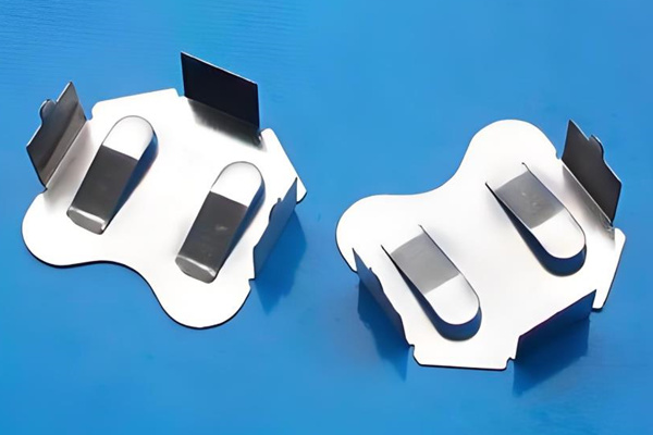 五金彈片臟污的類(lèi)型、原因和處理方法